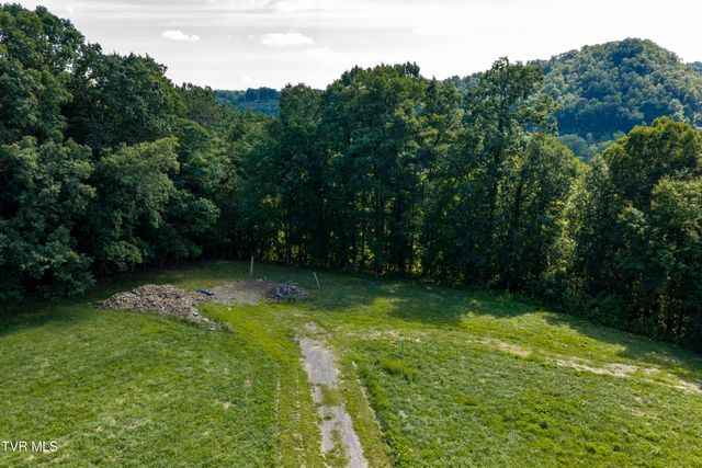 143 Watauga Flats Road, Johnson City, TN 37601