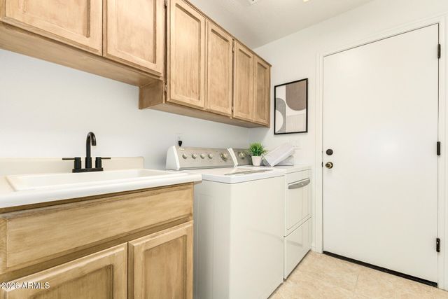 3326 E ROCKY SLOPE Drive, Phoenix, AZ 85044