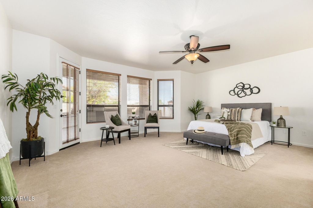 Image 13 of property listing at 3326 E ROCKY SLOPE Drive, Phoenix, AZ 85044