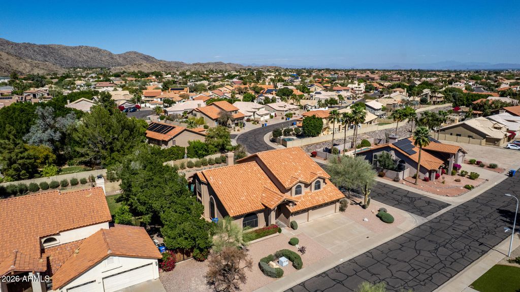 Image 28 of property listing at 3326 E ROCKY SLOPE Drive, Phoenix, AZ 85044