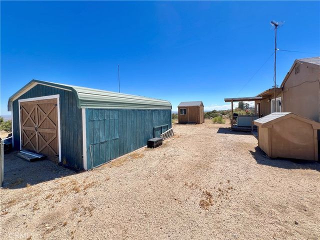 31210 Libra, Llano, CA 93544