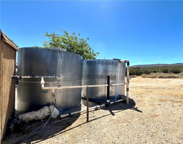 31210 Libra, Llano, CA 93544