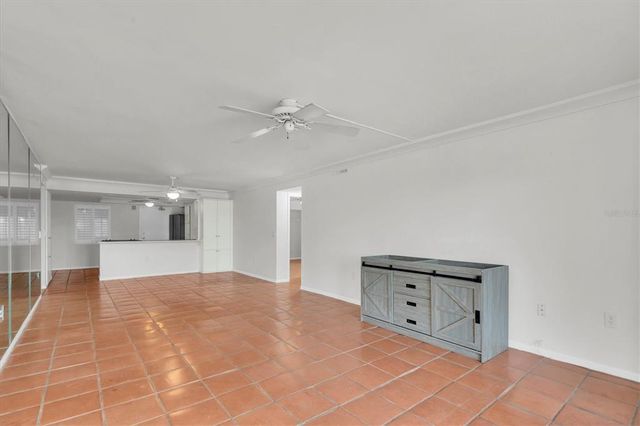 4900 38TH WAY S 302, St Petersburg, FL 33711