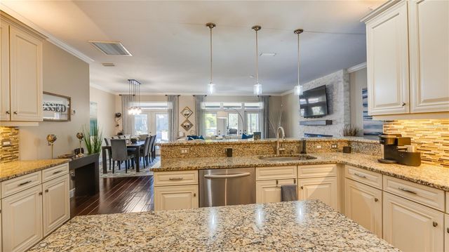 105 MOBBLY BAY DRIVE, Oldsmar, FL 34677