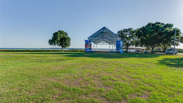 105 MOBBLY BAY DRIVE, Oldsmar, FL 34677