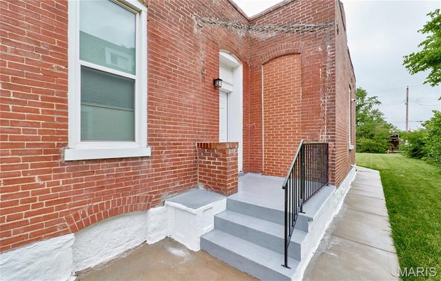 4275 E Ashland Avenue, St Louis, MO 63115