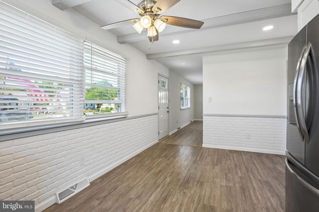 405 E HIGH ST, Clayton, NJ 08312