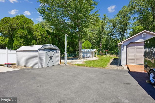 405 E HIGH ST, Clayton, NJ 08312