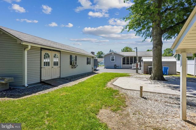 405 E HIGH ST, Clayton, NJ 08312