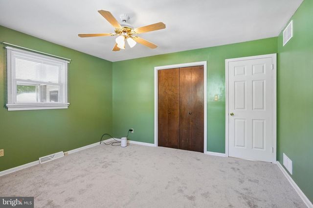 405 E HIGH ST, Clayton, NJ 08312