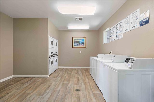 2400-912 Spring Rain Drive, Klein, TX 77379