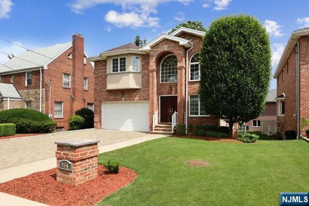 604 Abbott Avenue, Ridgefield, NJ 07657