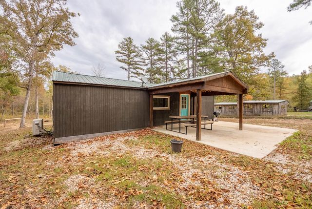 20784 County Road 207, Eminence, MO 65466