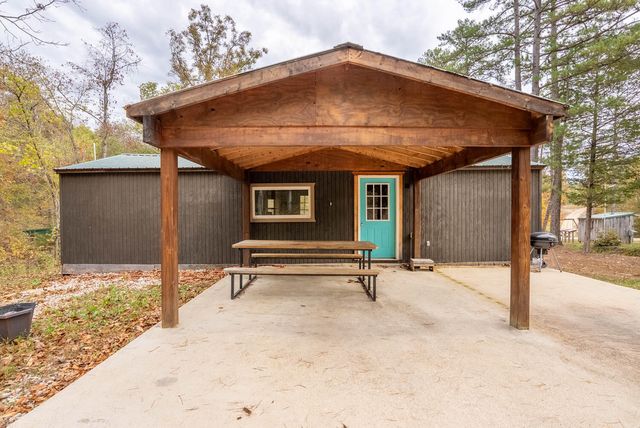 20784 County Road 207, Eminence, MO 65466