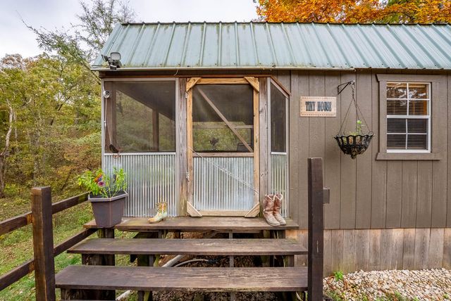 20784 County Road 207, Eminence, MO 65466