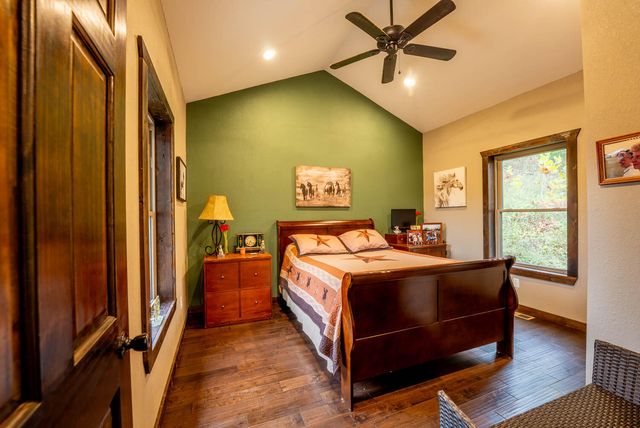 20784 County Road 207, Eminence, MO 65466