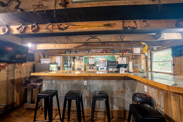 20784 County Road 207, Eminence, MO 65466