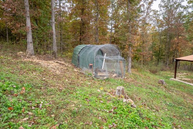 20784 County Road 207, Eminence, MO 65466