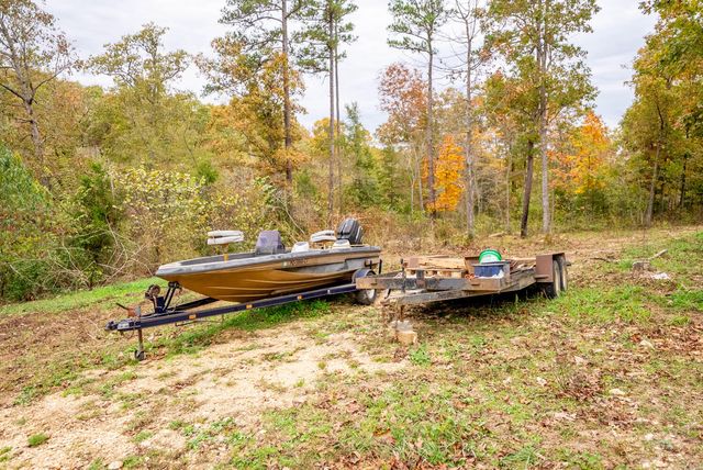 20784 County Road 207, Eminence, MO 65466