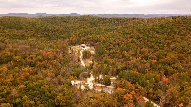 20784 County Road 207, Eminence, MO 65466