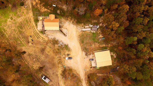 20784 County Road 207, Eminence, MO 65466