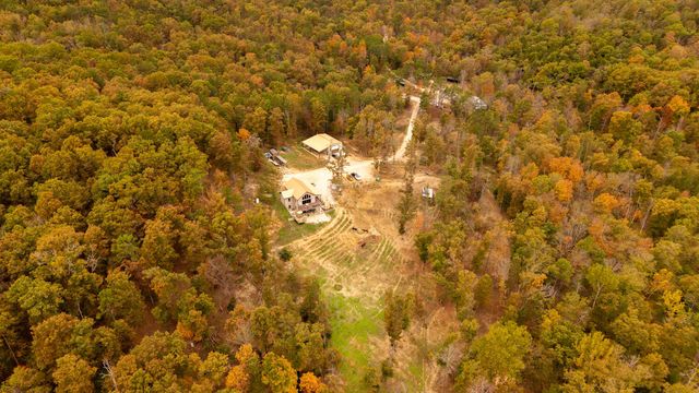 20784 County Road 207, Eminence, MO 65466