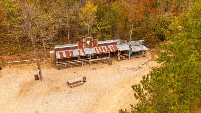20784 County Road 207, Eminence, MO 65466