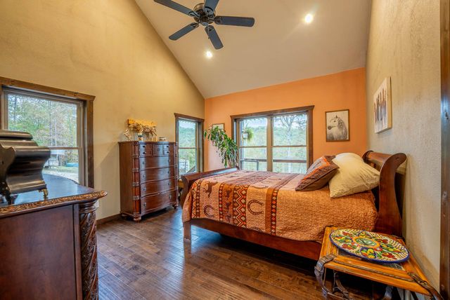 20784 County Road 207, Eminence, MO 65466