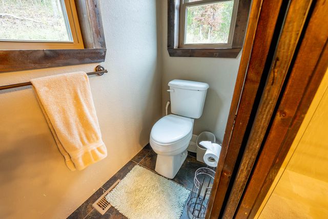 20784 County Road 207, Eminence, MO 65466