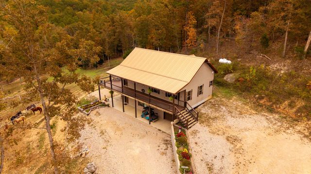 20784 County Road 207, Eminence, MO 65466