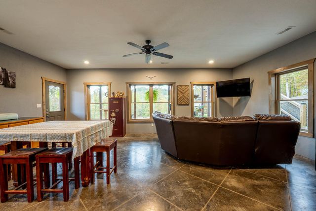 20784 County Road 207, Eminence, MO 65466