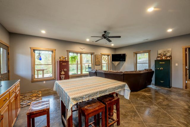 20784 County Road 207, Eminence, MO 65466