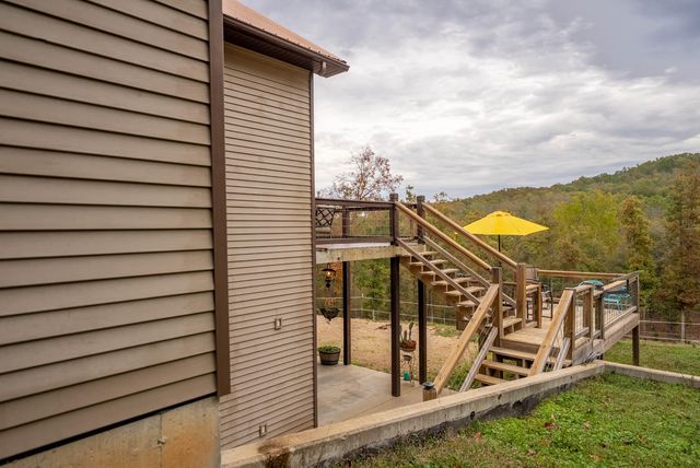 20784 County Road 207, Eminence, MO 65466