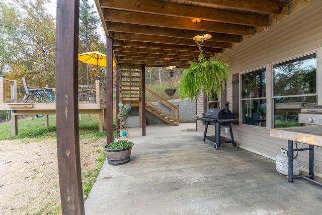 20784 County Road 207, Eminence, MO 65466