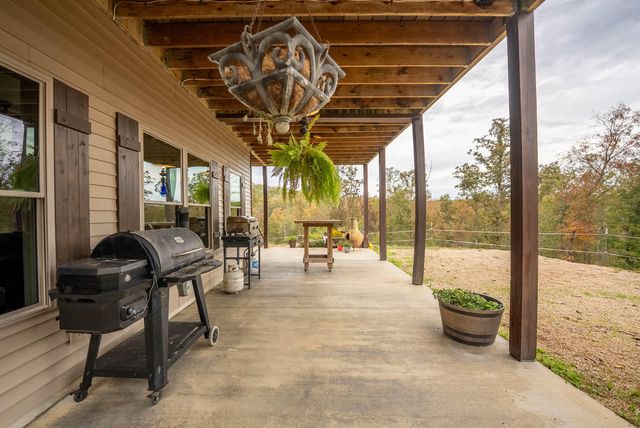 20784 County Road 207, Eminence, MO 65466