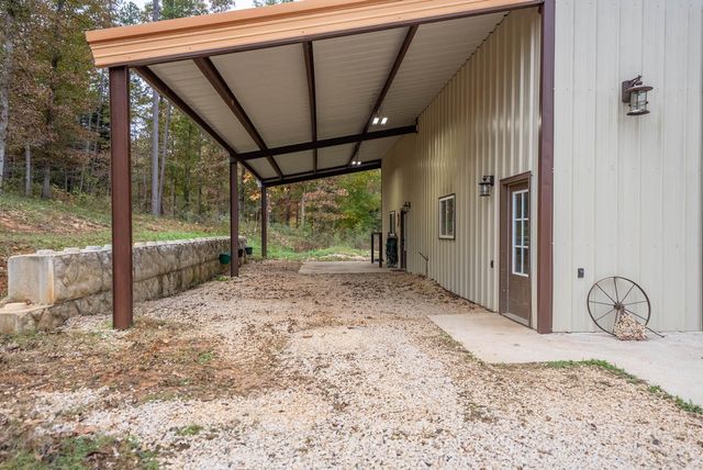 20784 County Road 207, Eminence, MO 65466