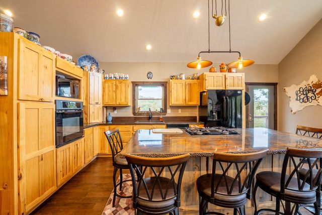 20784 County Road 207, Eminence, MO 65466