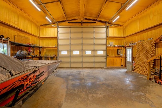 20784 County Road 207, Eminence, MO 65466