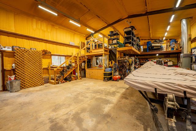 20784 County Road 207, Eminence, MO 65466