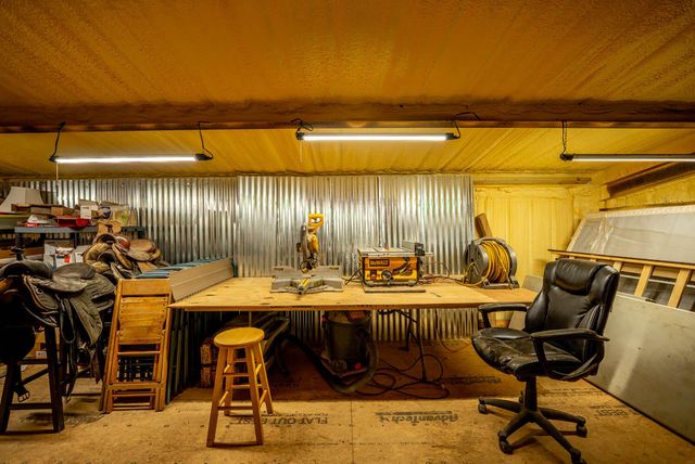 20784 County Road 207, Eminence, MO 65466