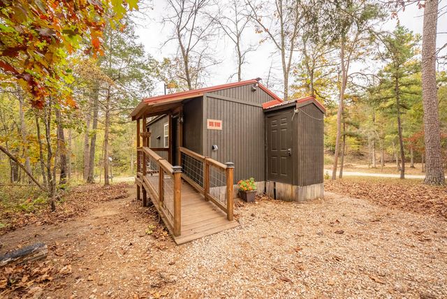 20784 County Road 207, Eminence, MO 65466