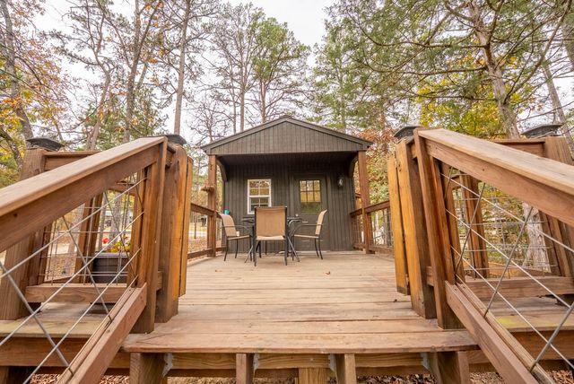 20784 County Road 207, Eminence, MO 65466