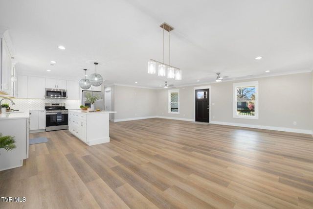 409 Arlington Court, Kingsport, TN 37663