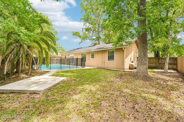 1818 FARM Way, Middleburg, FL 32068