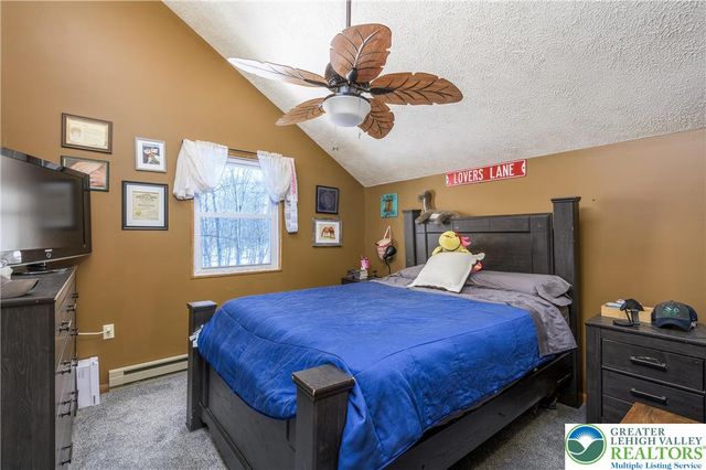 218 Blue Jay Court, Lehman Twp, PA 18324