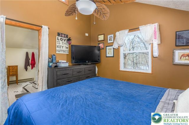 218 Blue Jay Court, Lehman Twp, PA 18324