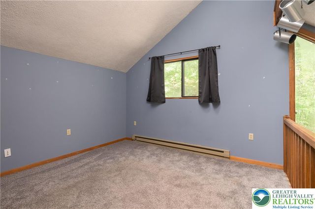 218 Blue Jay Court, Lehman Twp, PA 18324