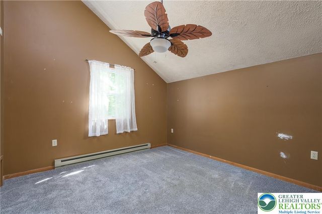 218 Blue Jay Court, Lehman Twp, PA 18324