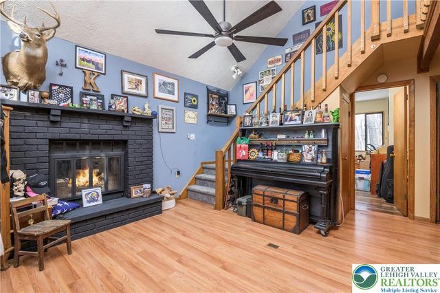 218 Blue Jay Court, Lehman Twp, PA 18324