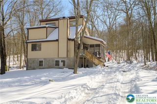 218 Blue Jay Court, Lehman Twp, PA 18324